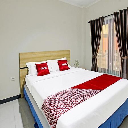 Oyo 91617 Hotel Mutiara Lombok Bagian luar foto