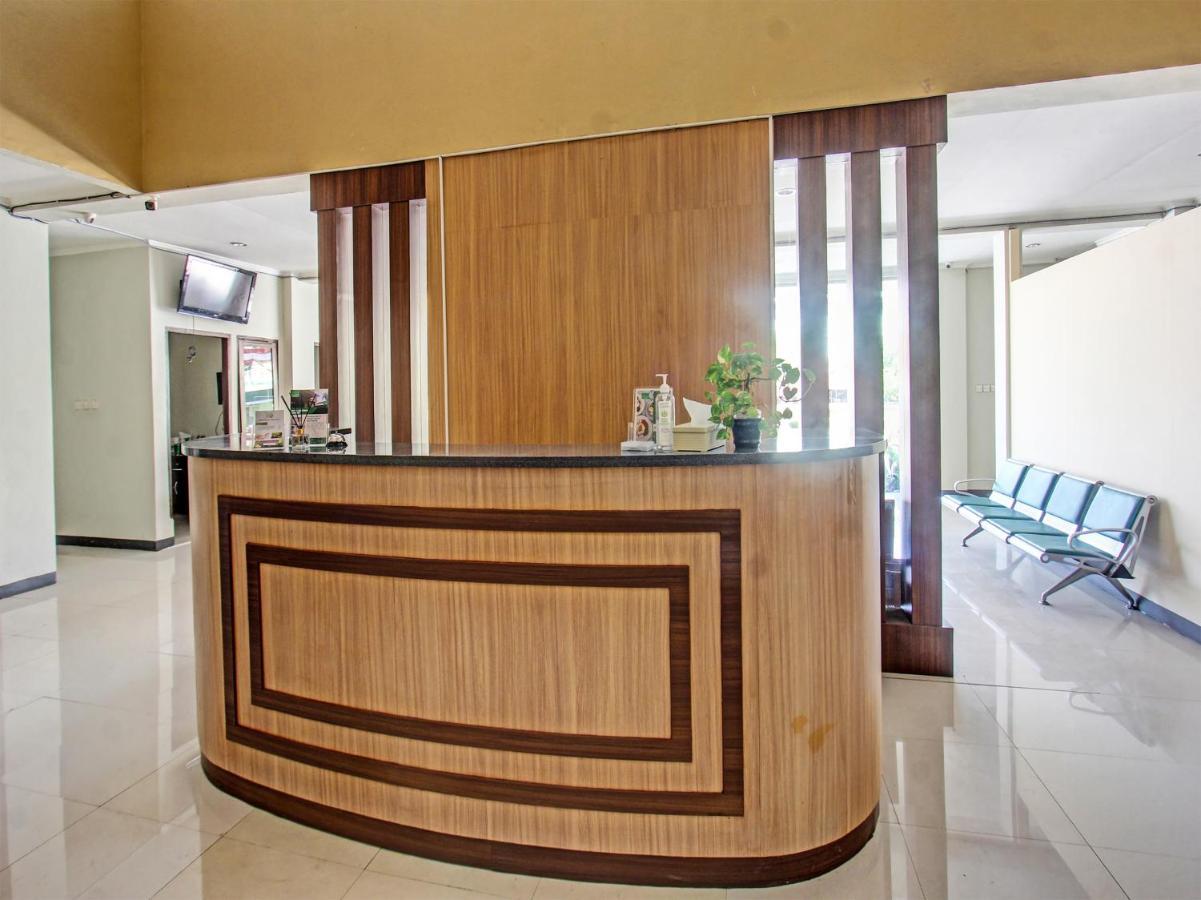 Oyo 91617 Hotel Mutiara Lombok Bagian luar foto