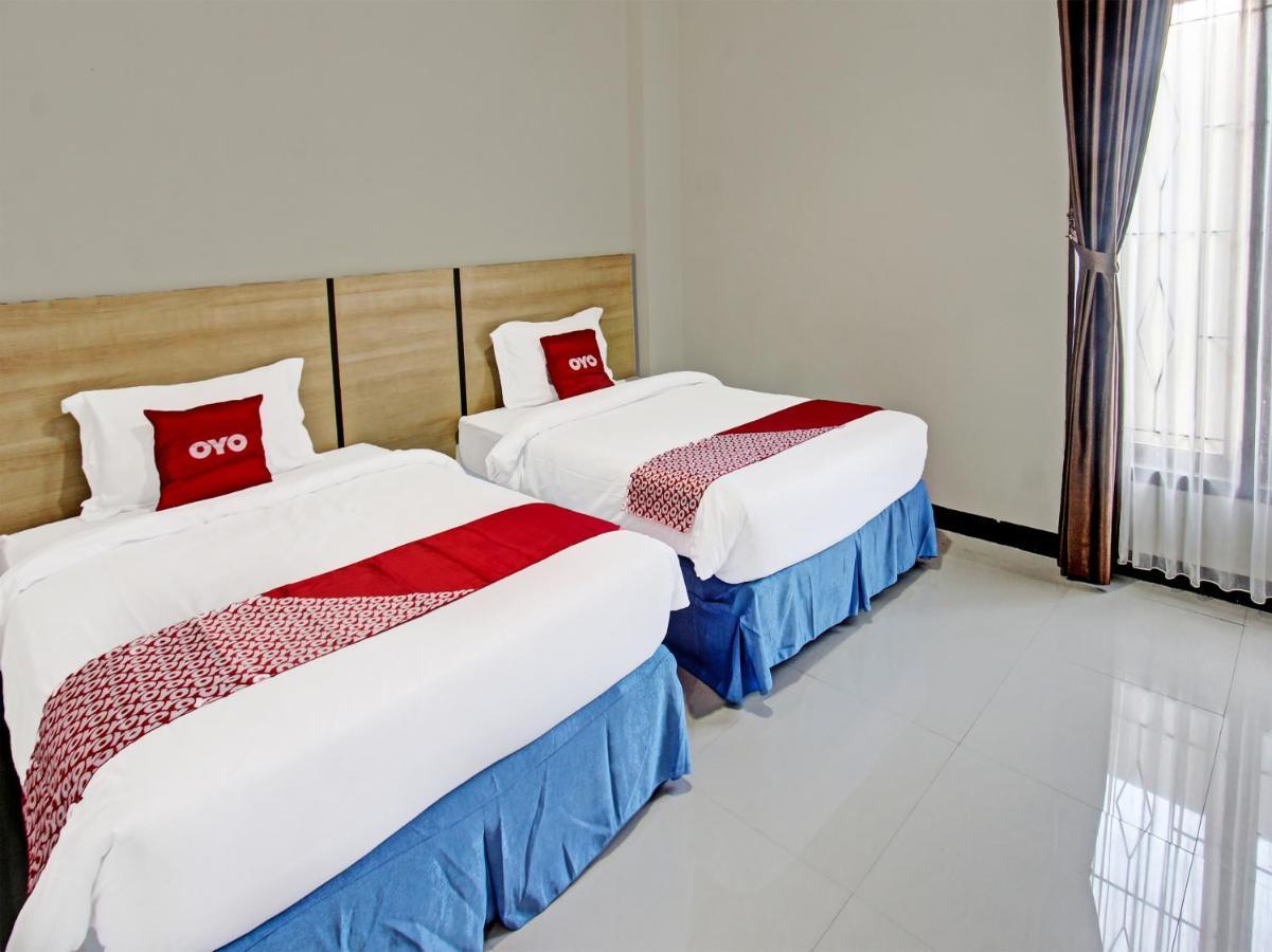 Oyo 91617 Hotel Mutiara Lombok Bagian luar foto