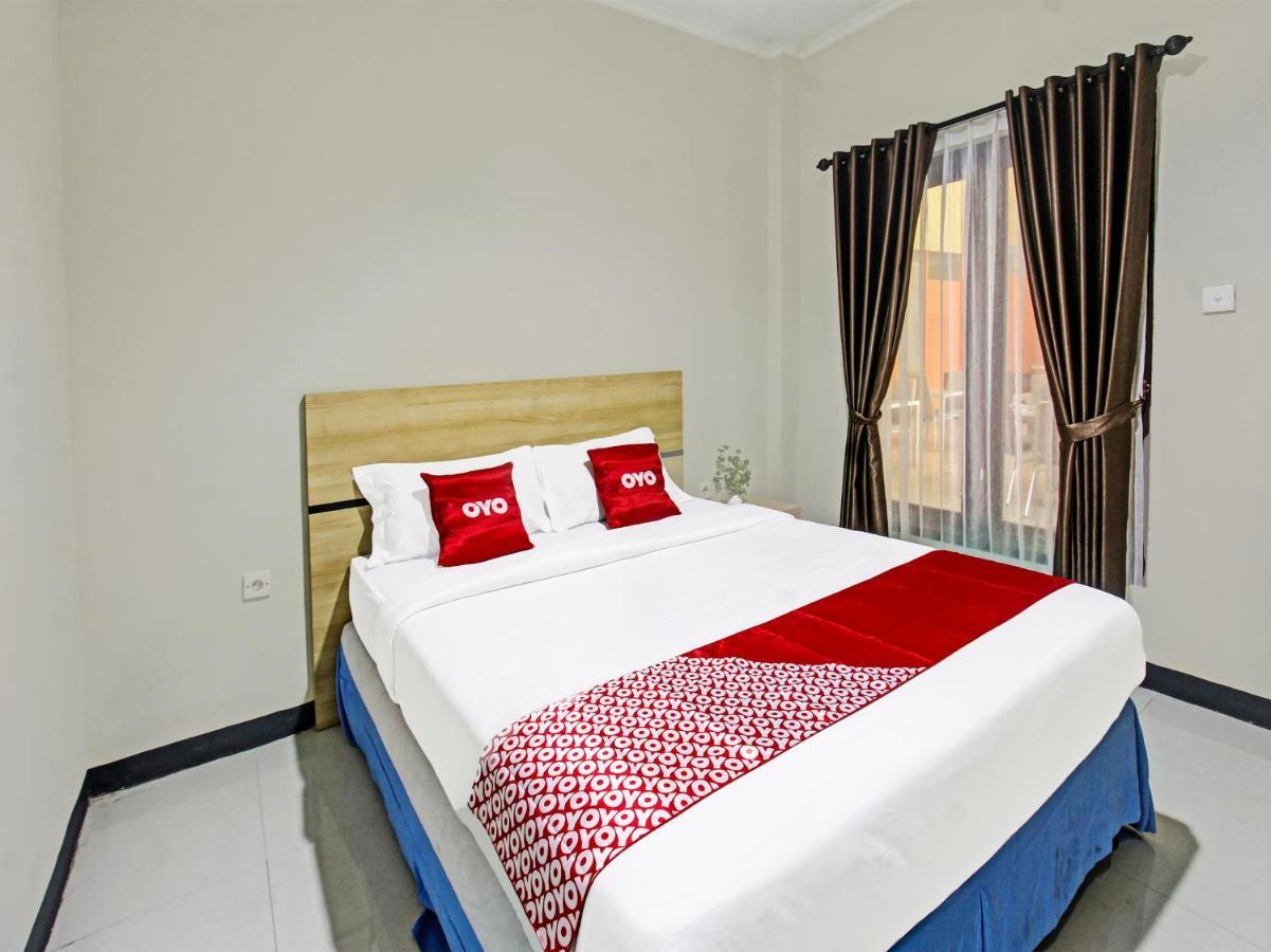 Oyo 91617 Hotel Mutiara Lombok Bagian luar foto