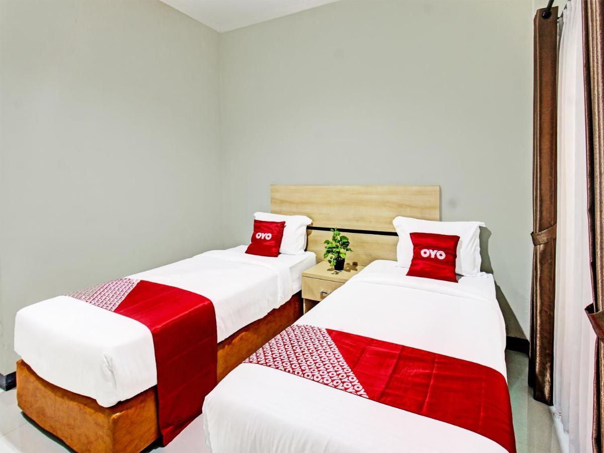 Oyo 91617 Hotel Mutiara Lombok Bagian luar foto