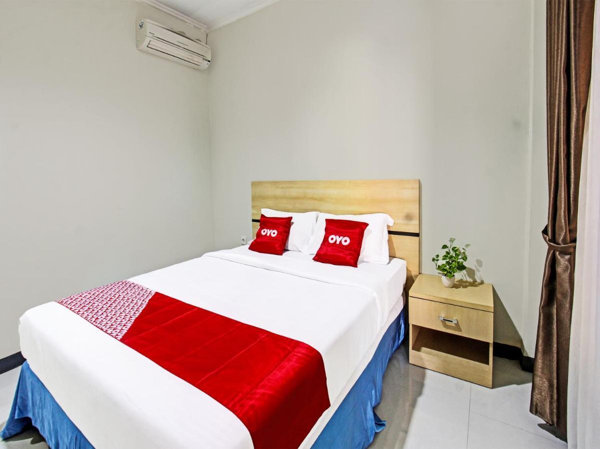 Oyo 91617 Hotel Mutiara Lombok Bagian luar foto