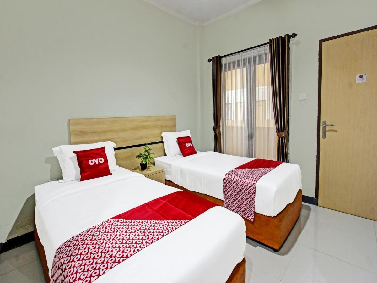 Oyo 91617 Hotel Mutiara Lombok Bagian luar foto