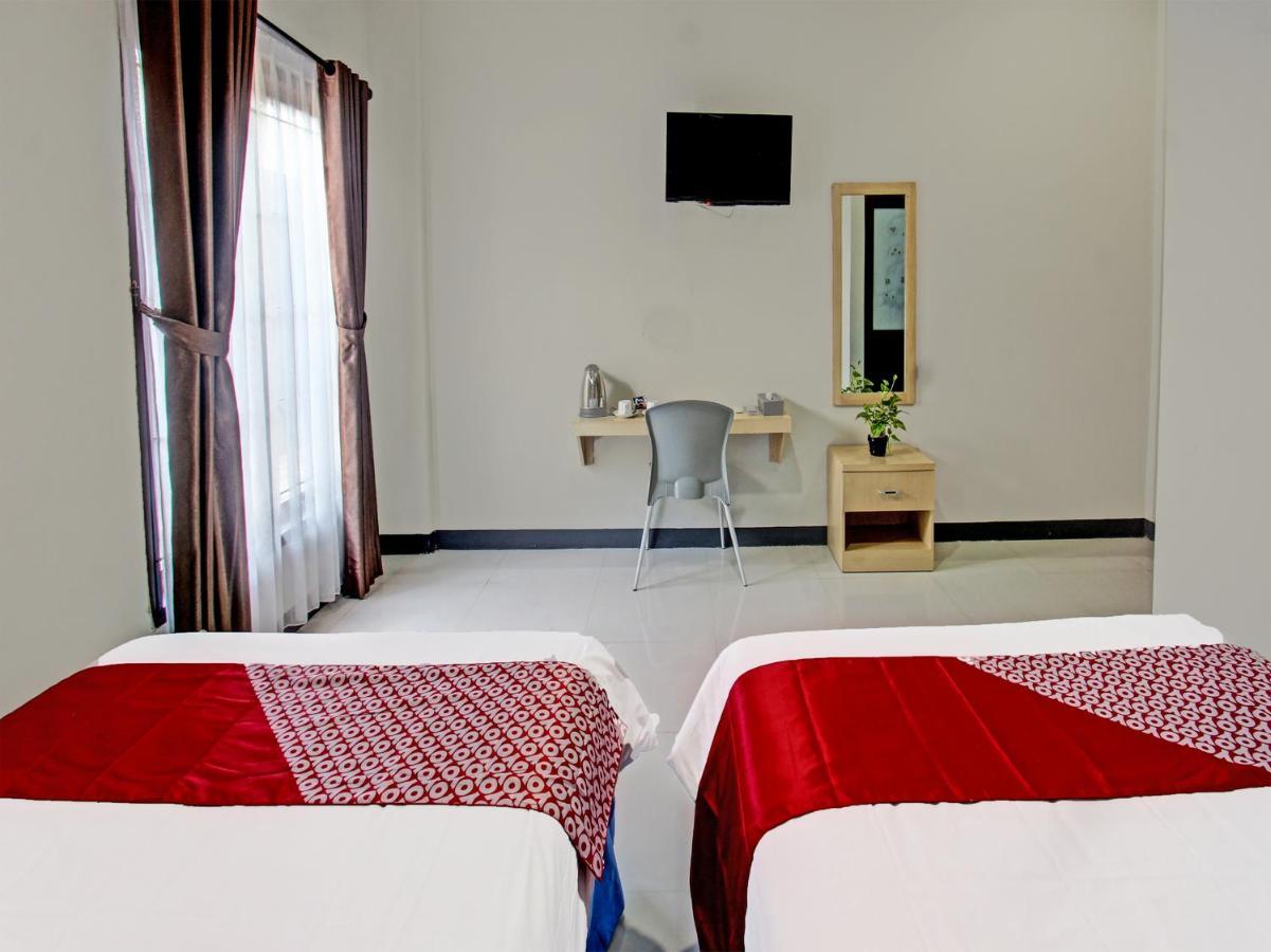 Oyo 91617 Hotel Mutiara Lombok Bagian luar foto