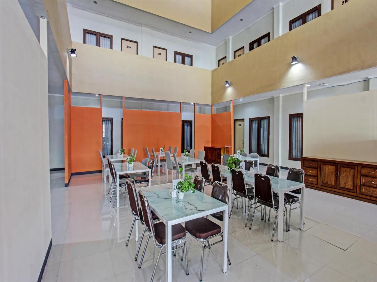 Oyo 91617 Hotel Mutiara Lombok Bagian luar foto