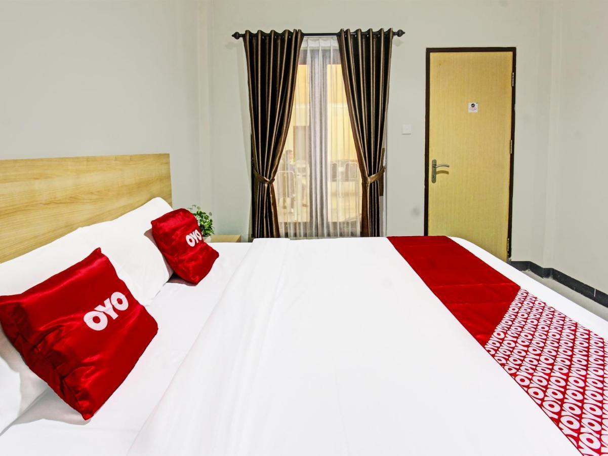 Oyo 91617 Hotel Mutiara Lombok Bagian luar foto