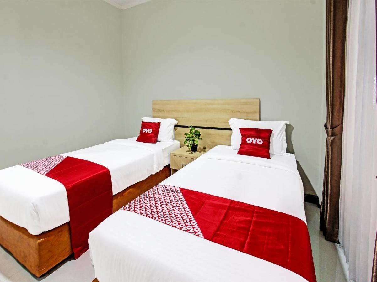 Oyo 91617 Hotel Mutiara Lombok Bagian luar foto